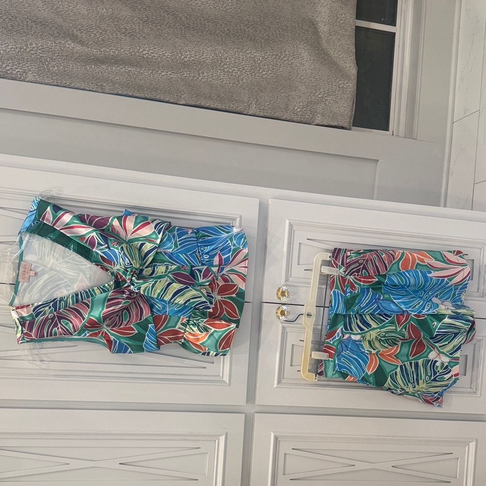 Colorful Tropical Print Top and Shorts Set